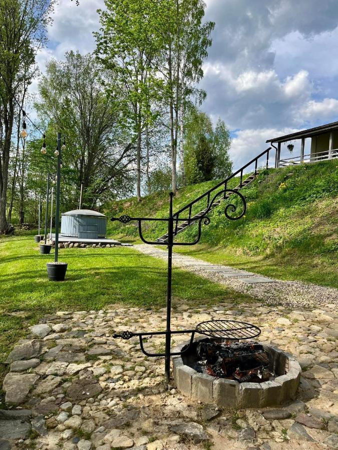 Atputas Namins Jaunlaicene Villa Exteriör bild